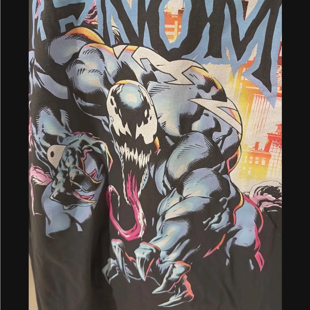 NWT venom small t shirt stretchy 1273 - Picture 3 of 5